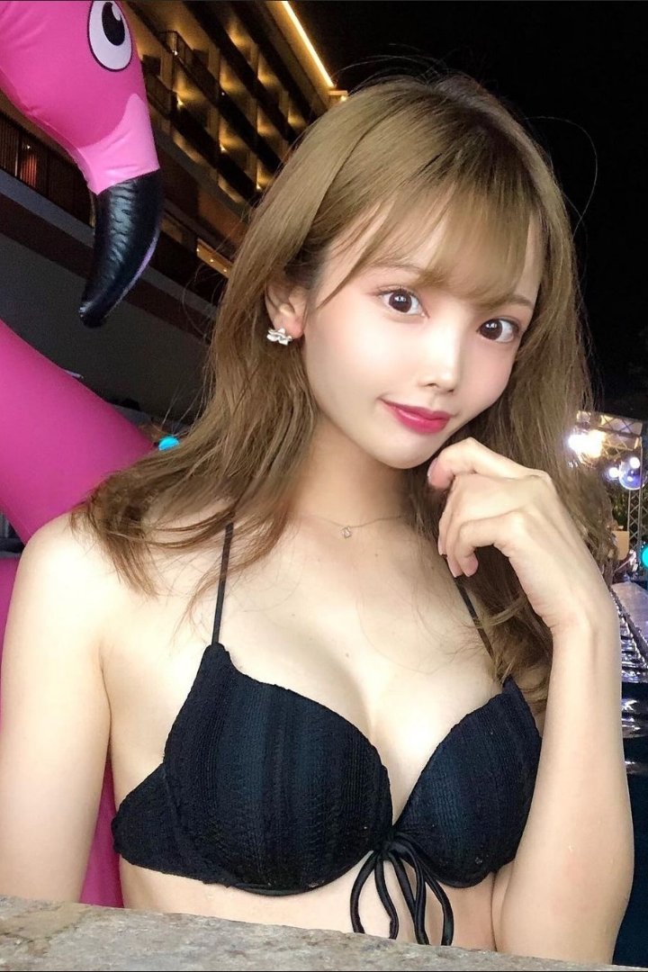 Hilda, Japan Girl, in black bikini. Malay Escort, KL Escort, Malaysia Escort, Kuala Lumpur Escort, Sex Escort, KL Call Girl