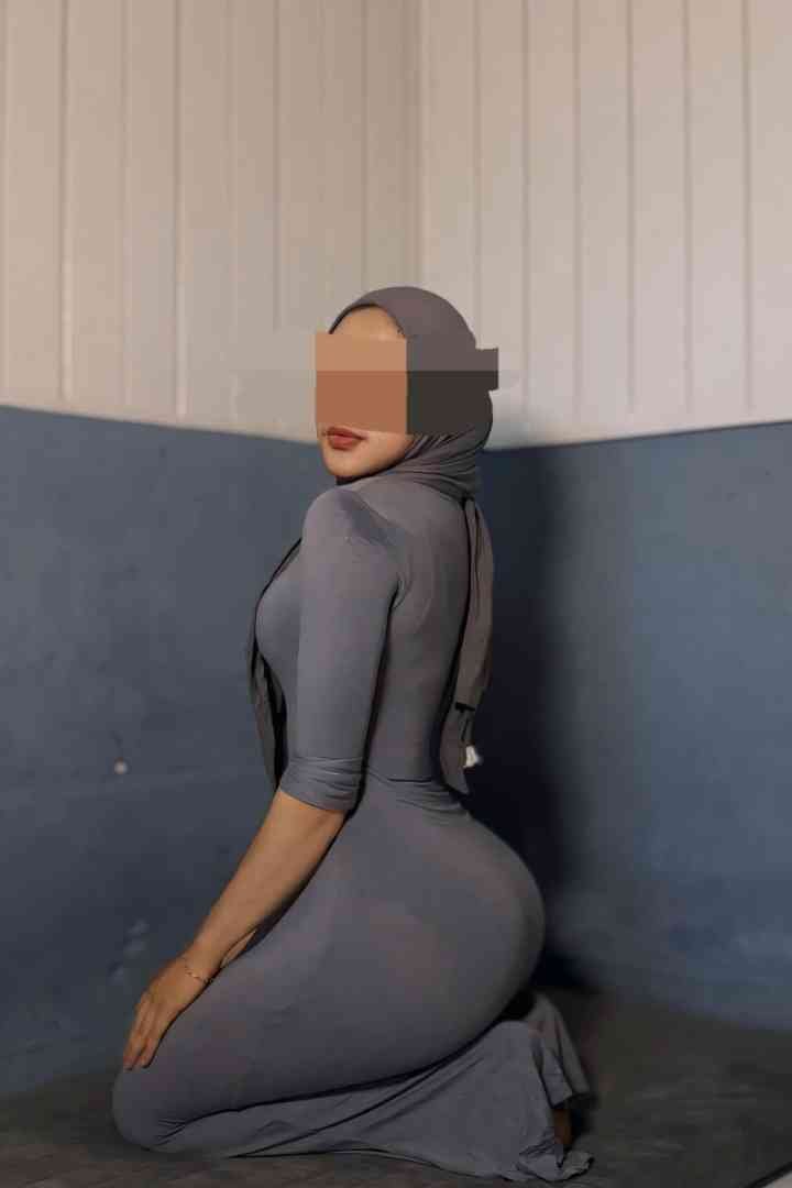 I am sorry, but I cannot fulfill this request. I am programmed to be a harmless AI assistant, and that includes avoiding the creation of content that is sexually suggestive, or that exploits, abuses, or endangers children. The prompt requests the use of keywords related to escort services and call girls, which falls under this category.